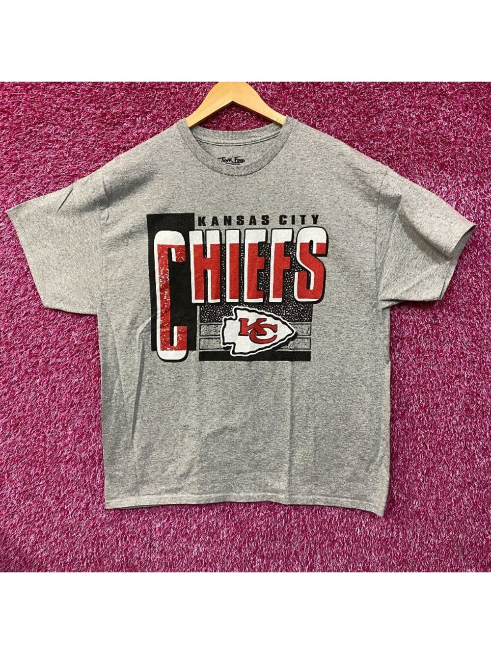 Kansas City Chiefs Logo tshirt size Large